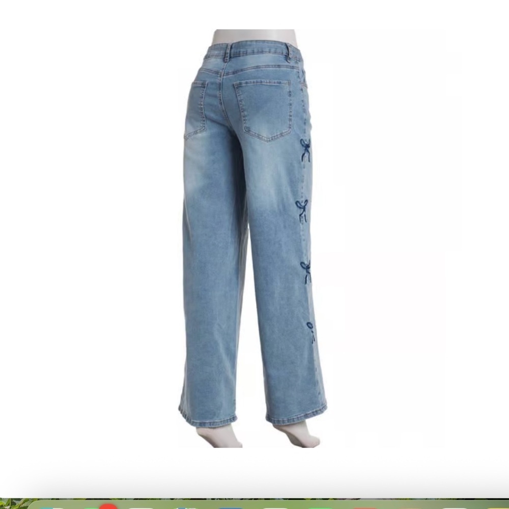 90s fit wide leg bow-embroidered jeans, size 30 - Picture 3 of 13
